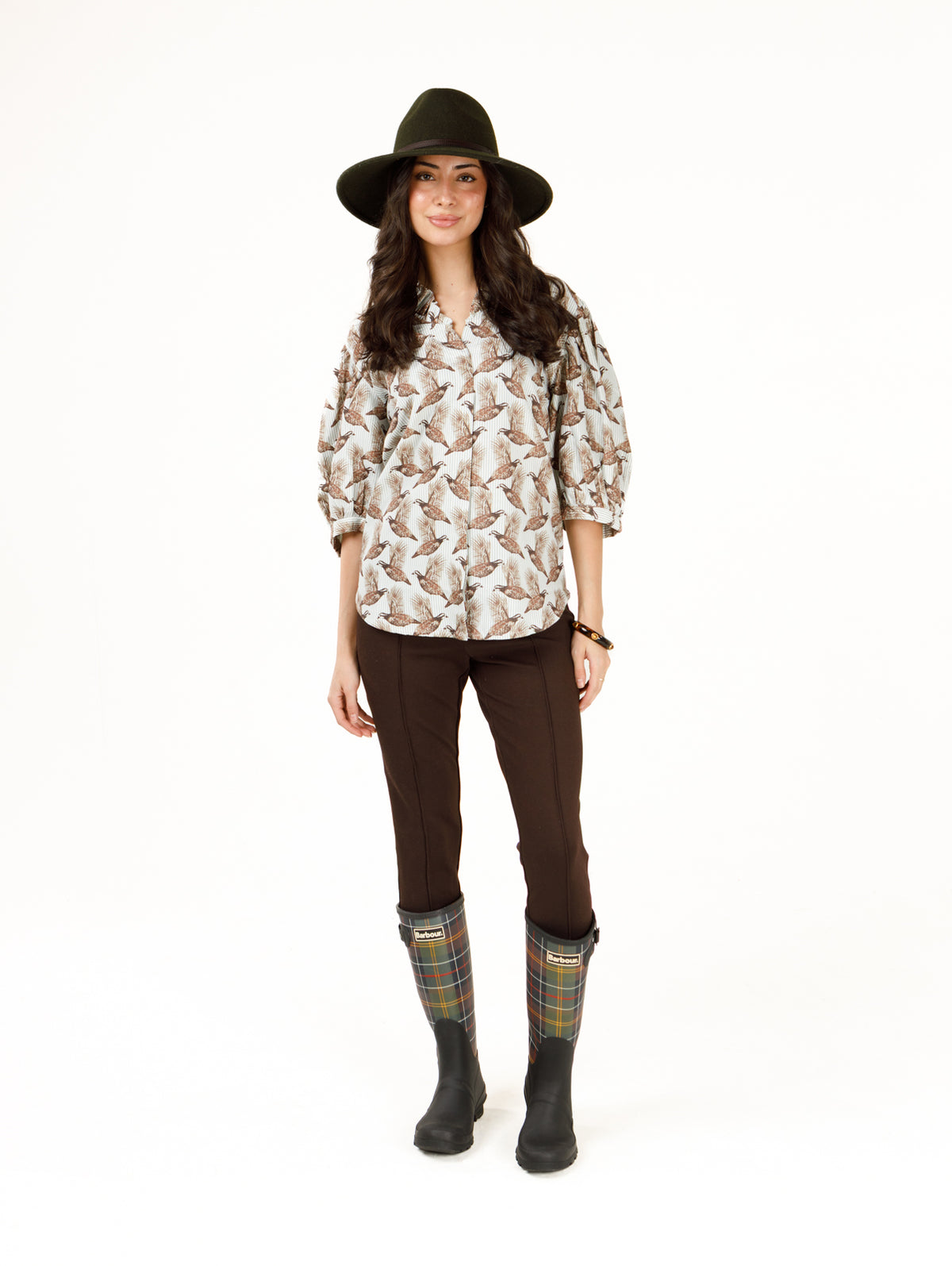Laura in Holly Shae Luxe Oxford™️